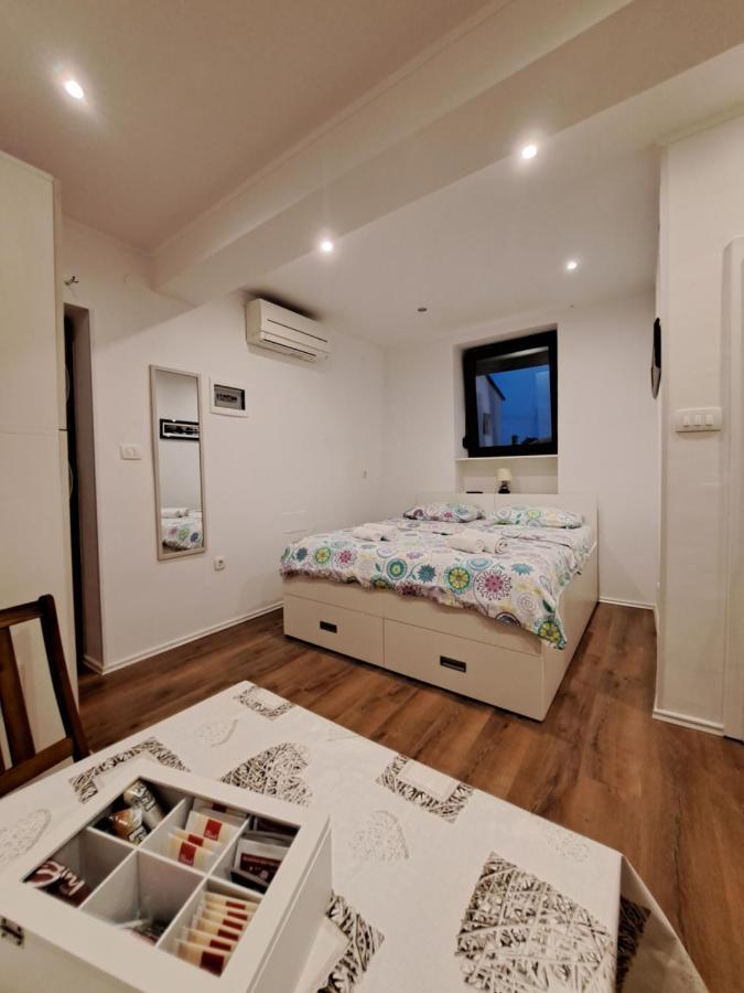Meressa Nina&Leo Studio Apartments Novigrad  Luaran gambar