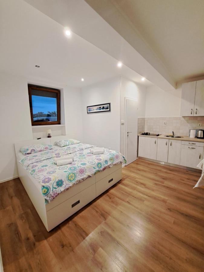 Meressa Nina&Leo Studio Apartments Novigrad  Luaran gambar