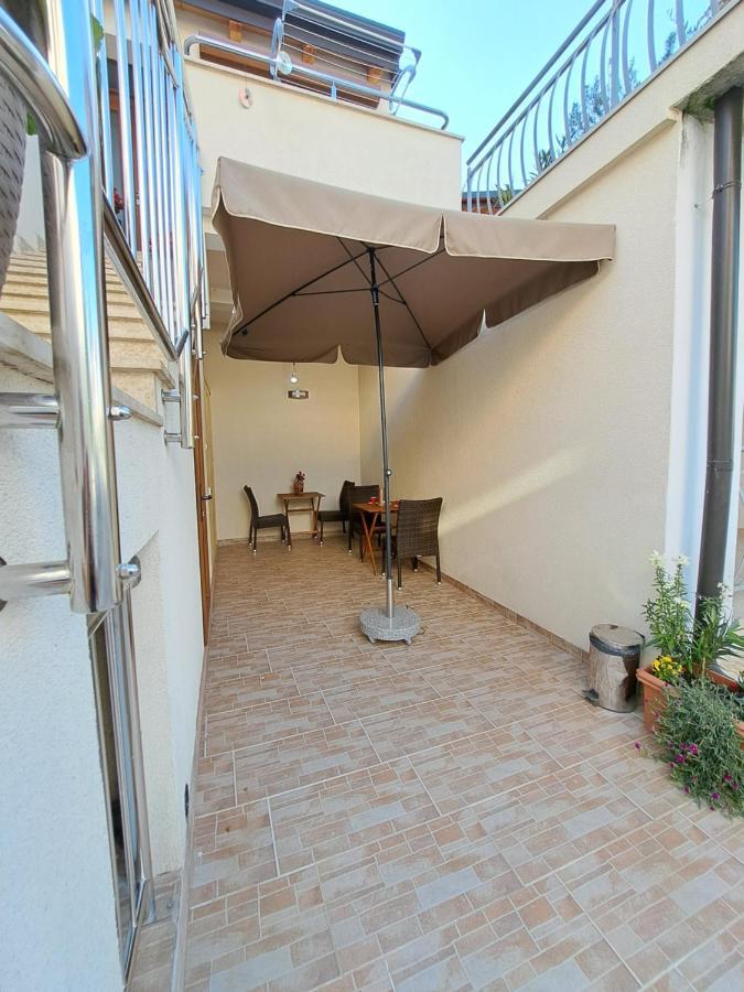 Meressa Nina&Leo Studio Apartments Novigrad  Luaran gambar